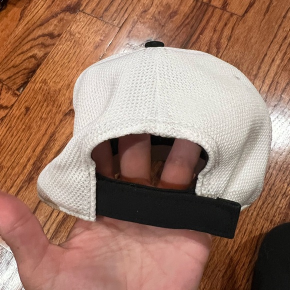 NHL Bruins baseball hat - Picture 3 of 4